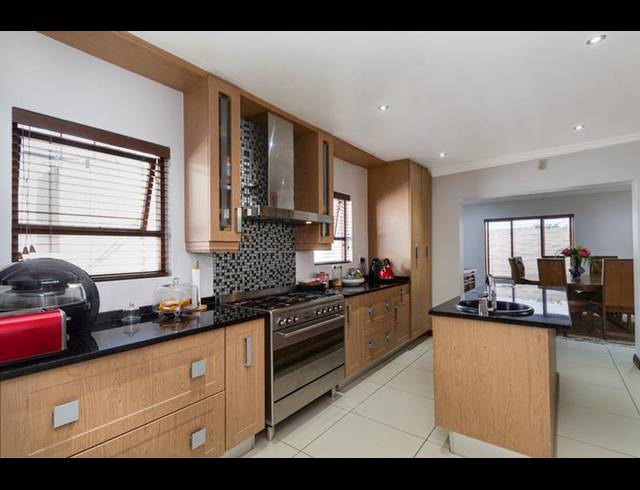 5 BEDROOM PROPERTY TO RENT IN BROADACRES